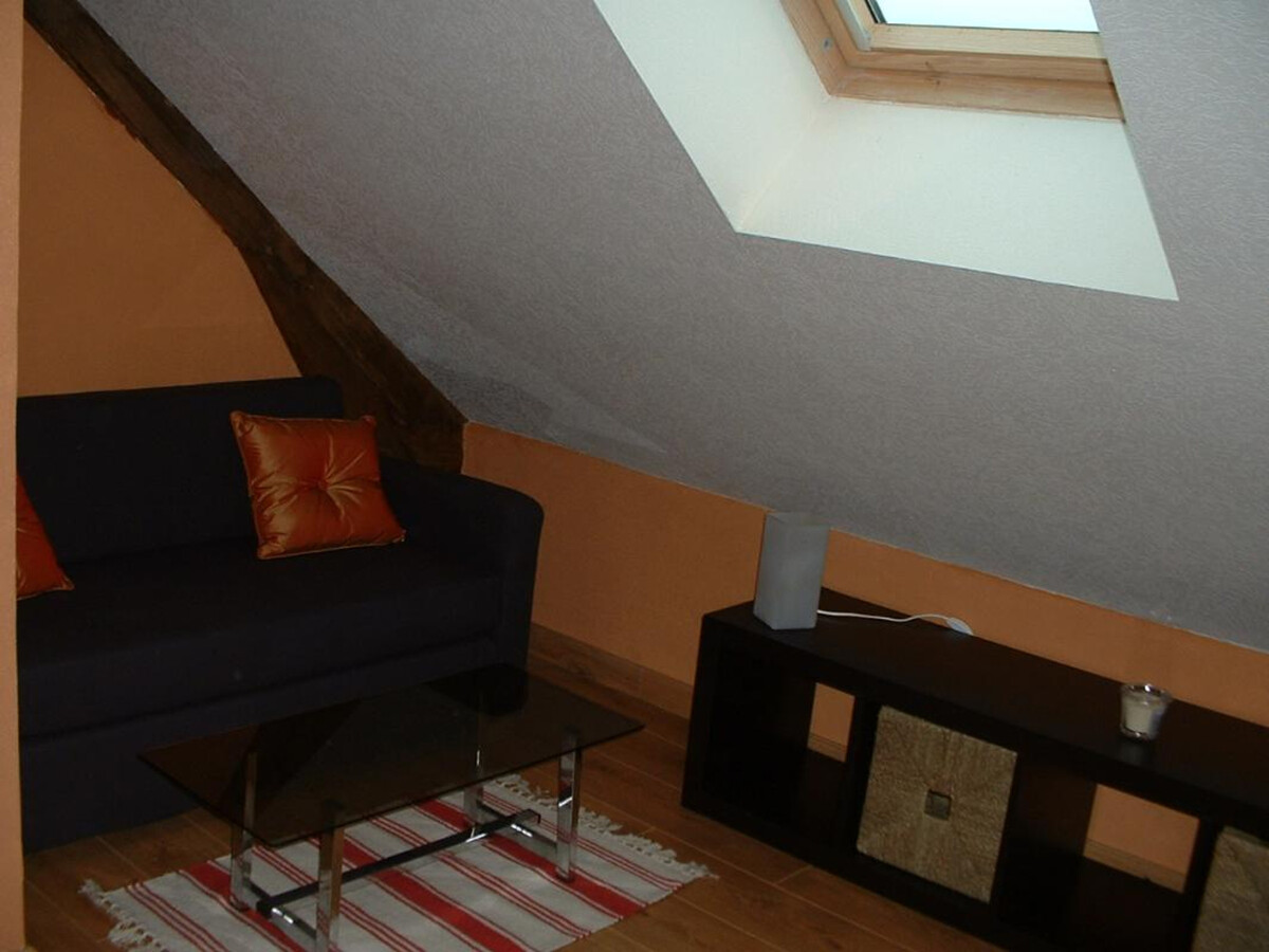 Gîte La Tassetière à Houssay, cheminée et terrasse - Photo 10