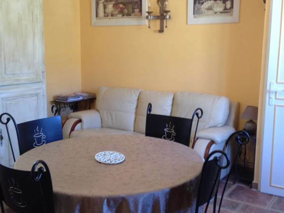 Gîte avec tour dans parc de 2 hectares, piscine privée - Photo 2