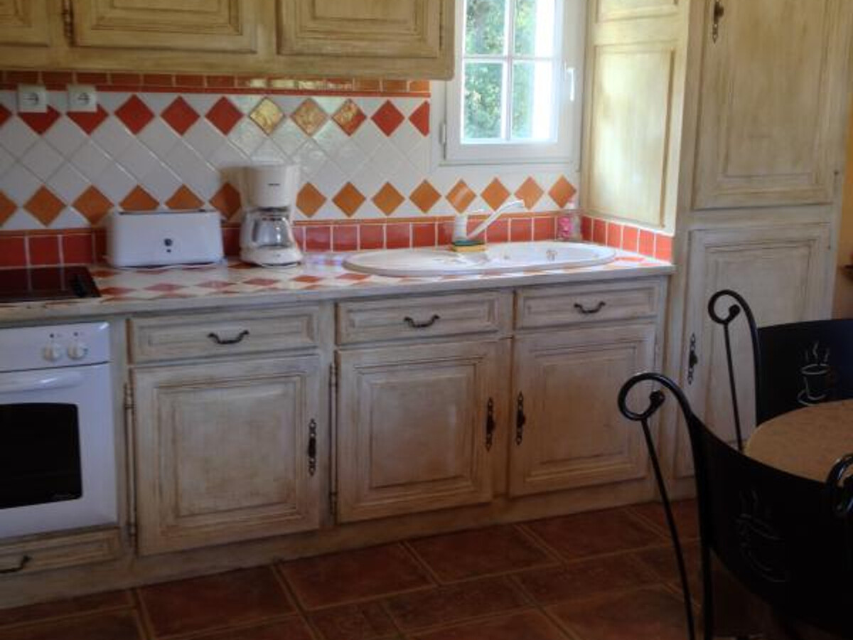 Gîte avec tour dans parc de 2 hectares, piscine privée - Photo 3