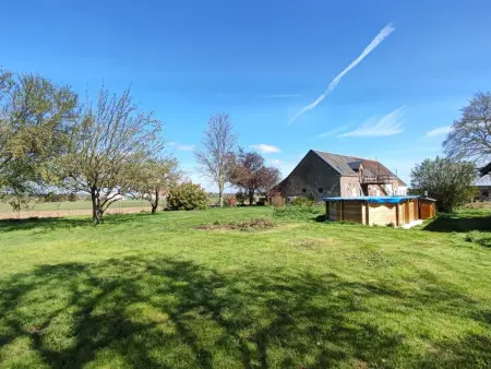 Gîte neuf avec piscine chauffée à Prunay-Cassereau : photo 2