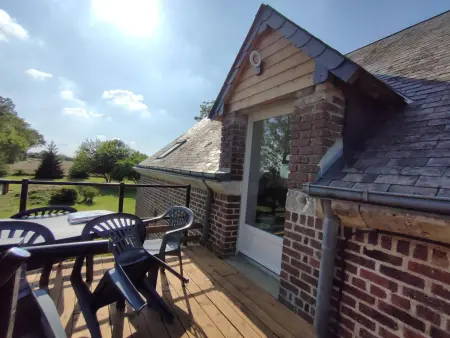 Gîte neuf avec piscine chauffée à Prunay-Cassereau : photo 7