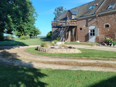 Gîte neuf avec piscine chauffée à Prunay-Cassereau : photo 18
