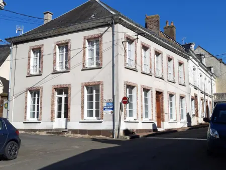 Location gite à Sargé sur Braye, Gîte familial spacieux, idéal pour nature et randonnées - 3 chambres, jardin clos, équipement complet