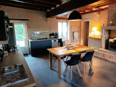 Gîte climatisé 2 pers. jardin 1 hectare, cheminée : photo 7