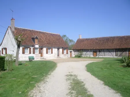 Location gite à Bracieux, Maison de Campagne Confortable, Proche des Châteaux