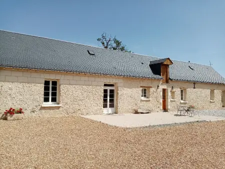 Location gite à Villedieu le Château, Maison de Campagne Confortable avec Cheminée et Jardin